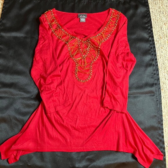 Red Shirt - Picture 4 of 4